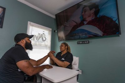 Shana Soberanis men-only nail salon Shana Soberanis men-only nail salon