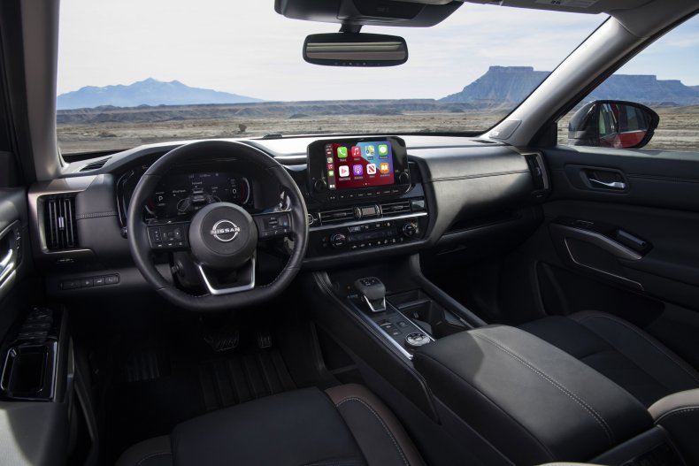 2022 Nissan Pathfinder interior driver