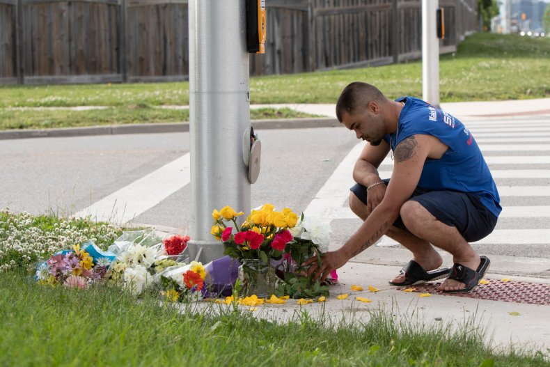 Man Pays Respects for Muslim Family Killed