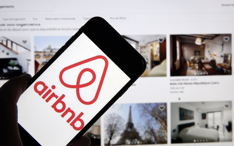Viral tweet about Airbnb divides internet