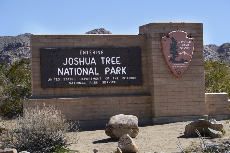 Joshua Tree welcome sign