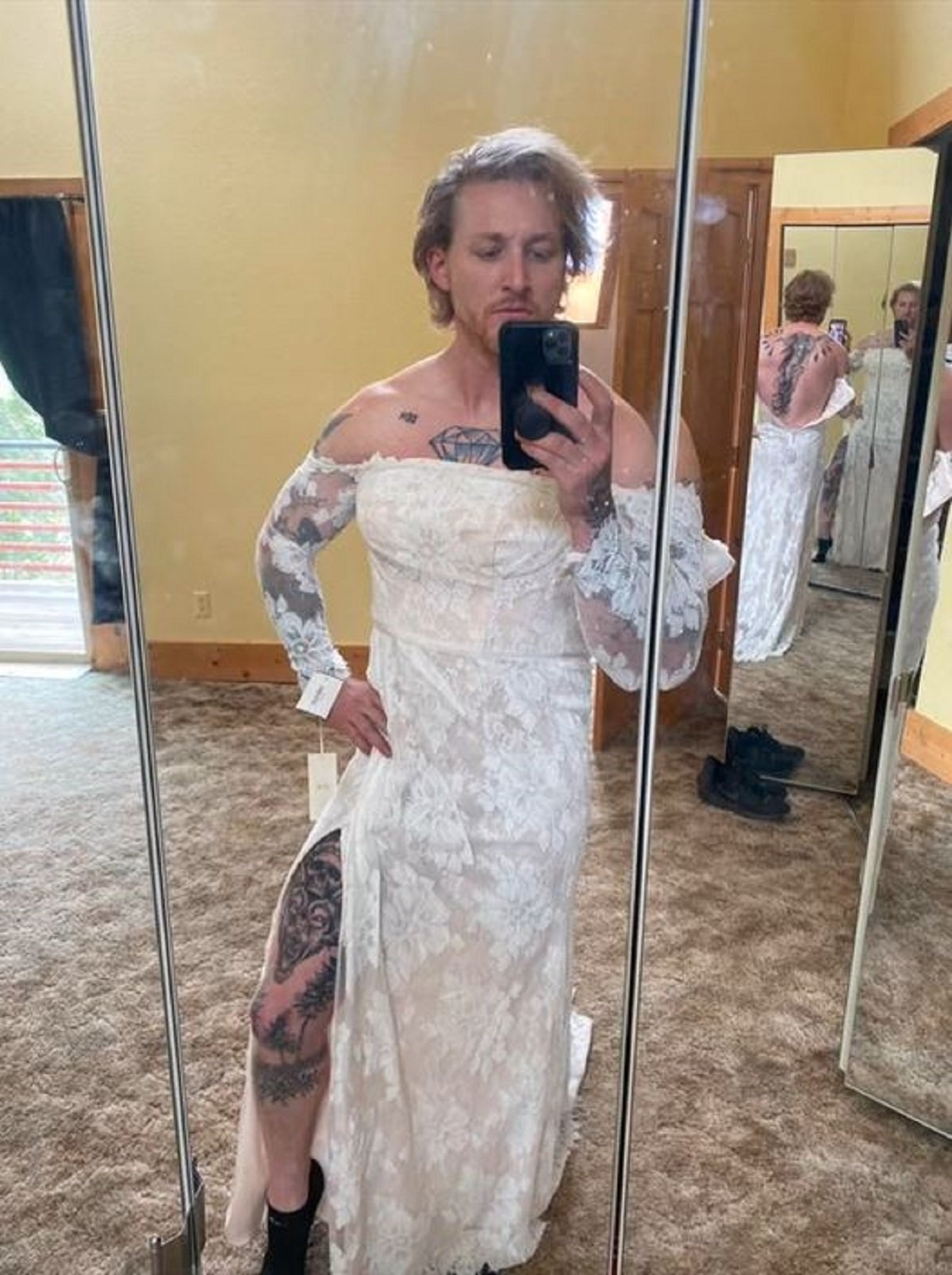 Tattooed and Muscled Man' Models His Ex's Wedding Dress to Try and Sell It