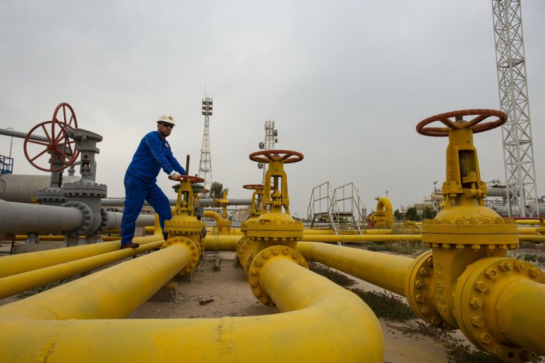 Iraq Energy Gas Worker