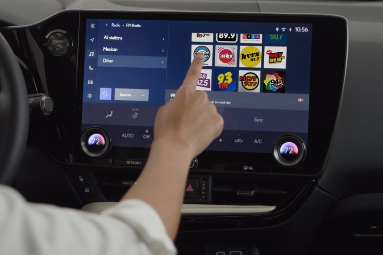 Toyota Lexus infotainment system 2021