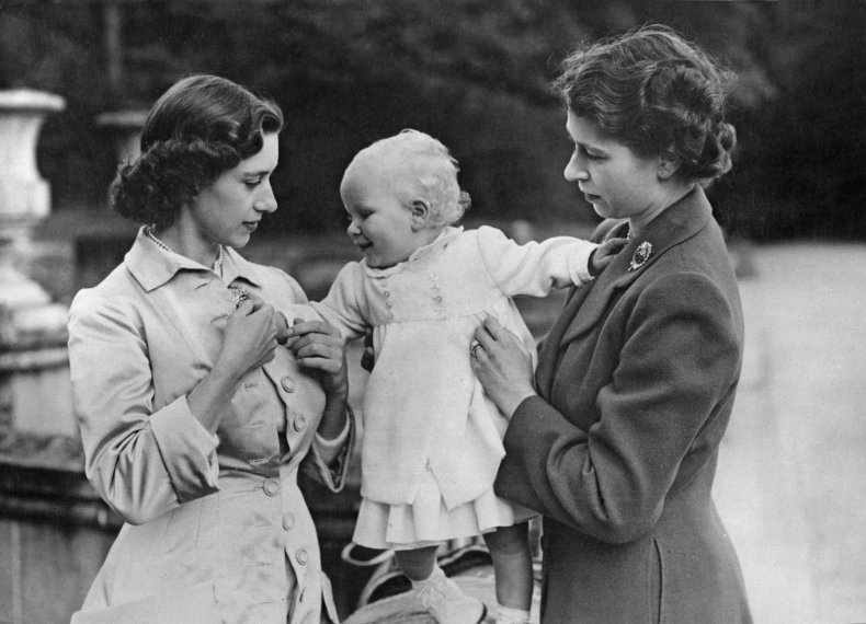 Queen with Margaret and Princess Anne