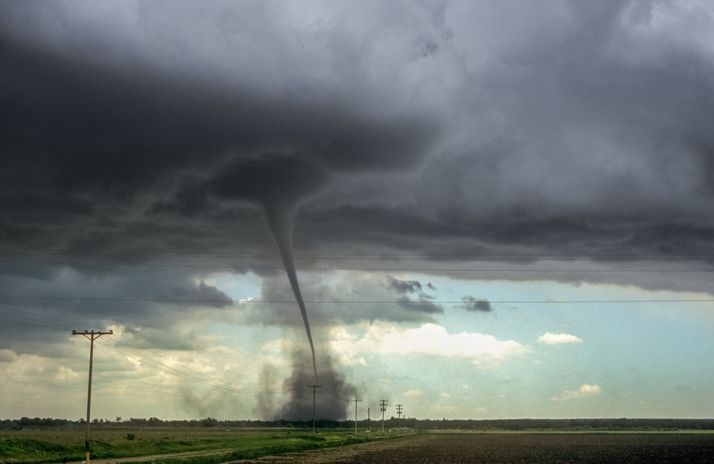 Oklahoma Pilot Rides Landspout Tornado Rising 200 Feet a Minute