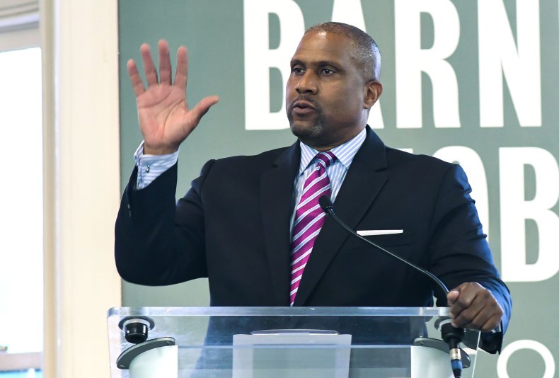 Tavis Smiley metoo radio show allegations