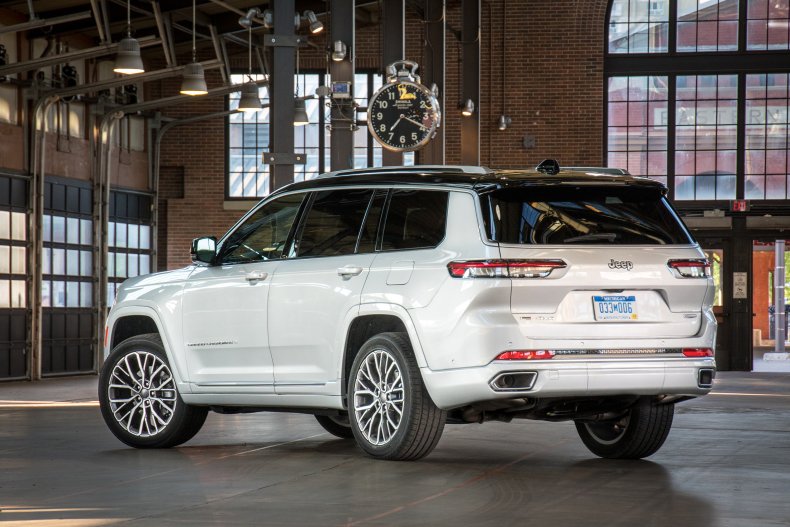 2021 Jeep Grand Cherokee L rear back