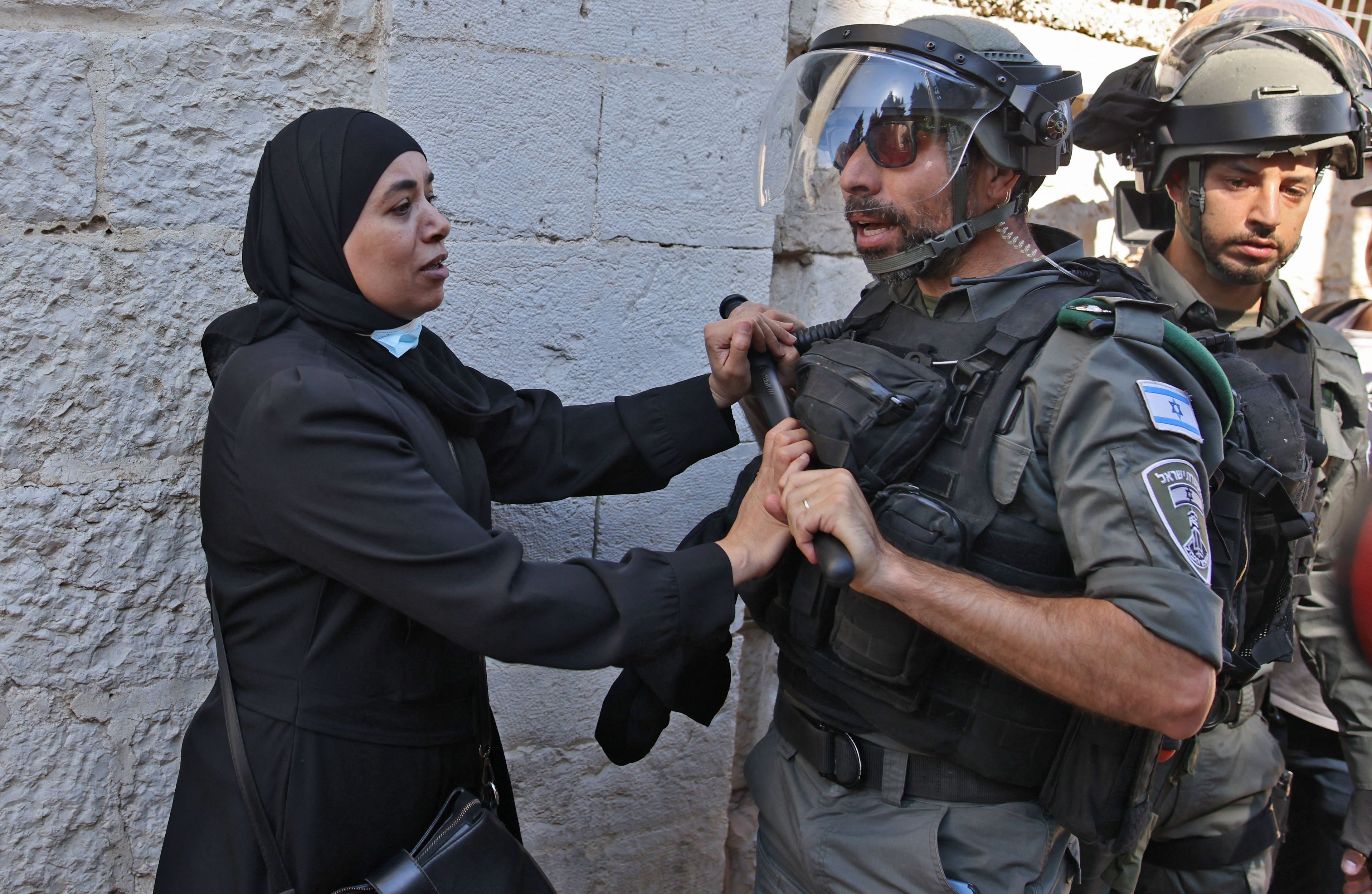 Rule 34 israel palestine. Israel Palestine Conflict. Palestinian women Prisoners in Israeli Prisons. Israeli Police.