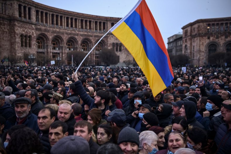 Supporters of Armenian Prime Minister Nikol Pashinyan
