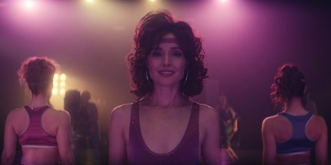 Rose Byrne Brings Back the ’80s inPhysical