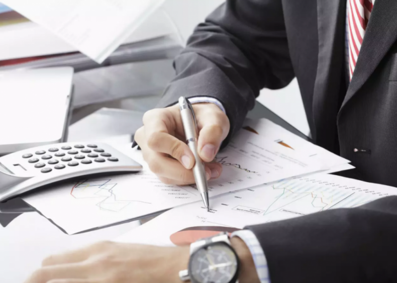 #45. Personal financial advisors