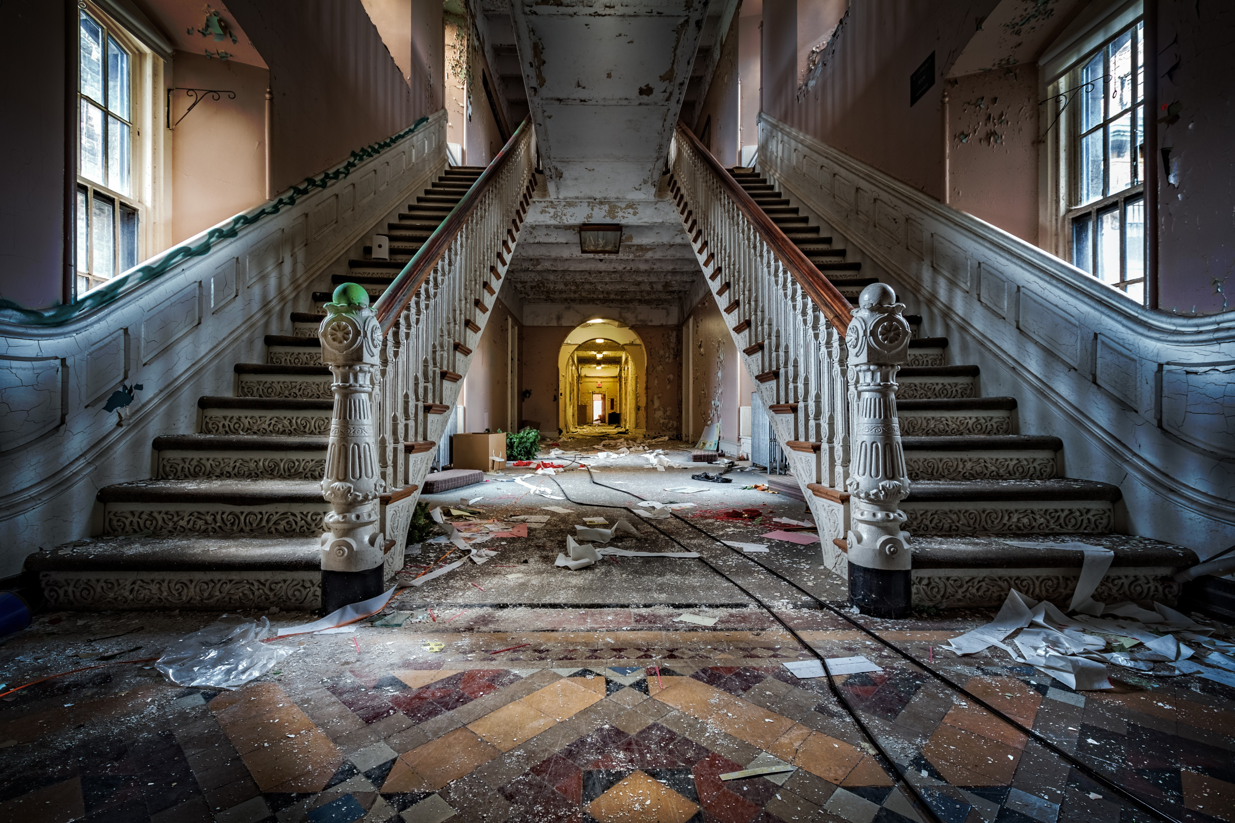 abandoned mansions near me