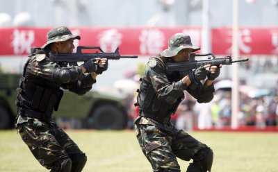 Chinese Troops Drill In War Games