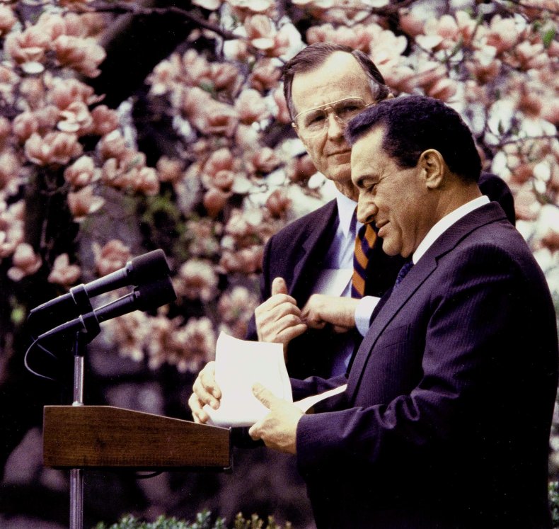 The White House Rose Garden in 1989.