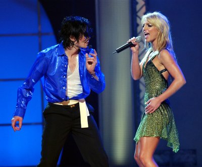 Britney Spears performing through the years Britney Spears performing through the years