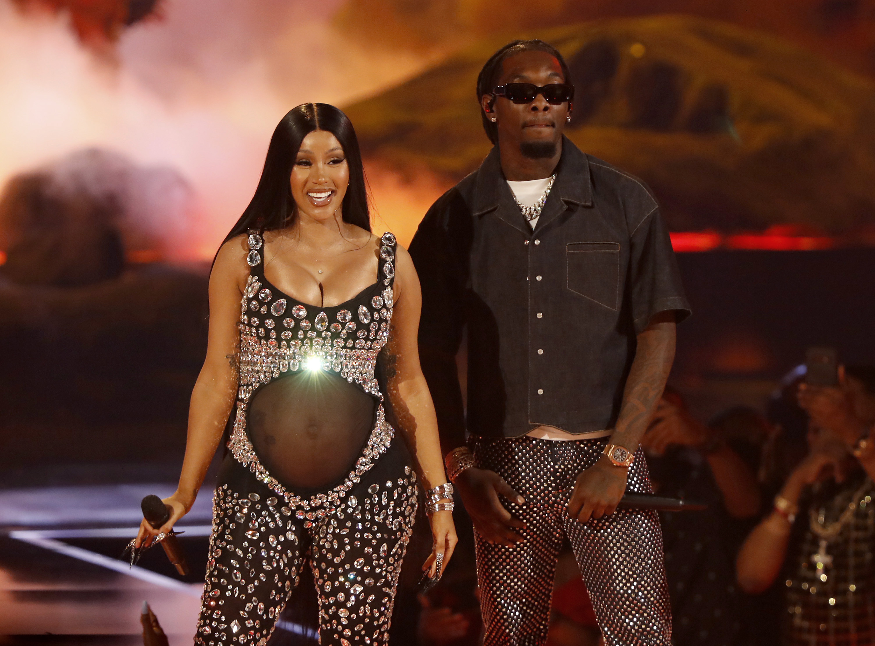 Cardi B pregnant at the BET Awards sparked a wave of congratulations –  Kazakhsta News