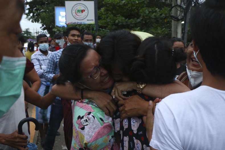 Myanmar to Release Around 2,300 Prisoners Who 'Did Not Lead'
Riots Over Military Coup 2 Released Myanmar Prisoner