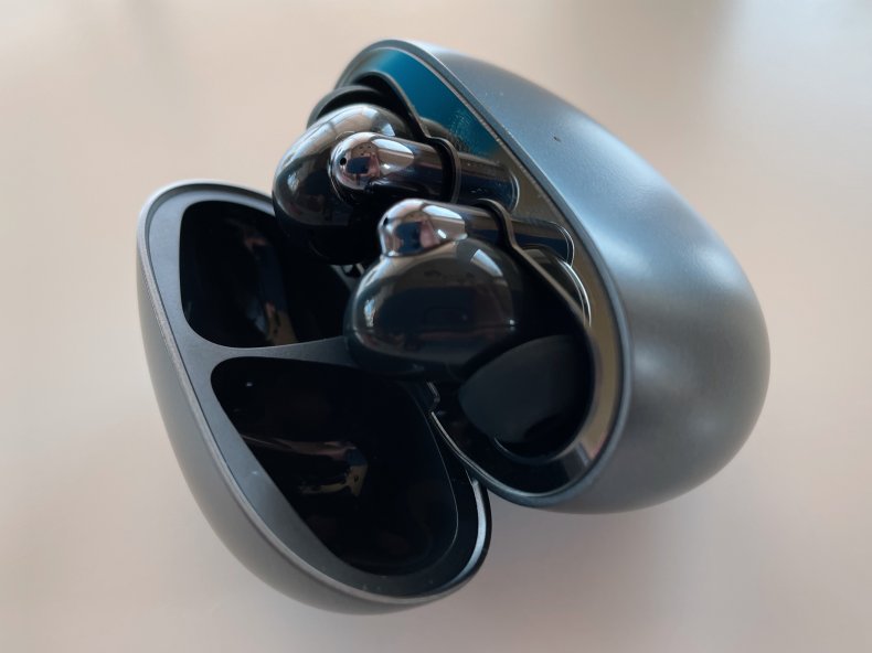 TCL Moveaudio S600 earbuds