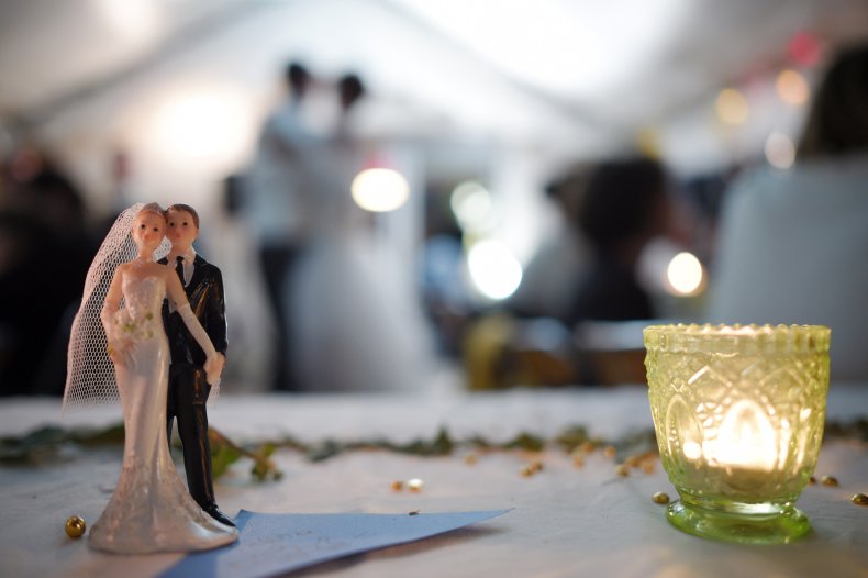 groom dies altar