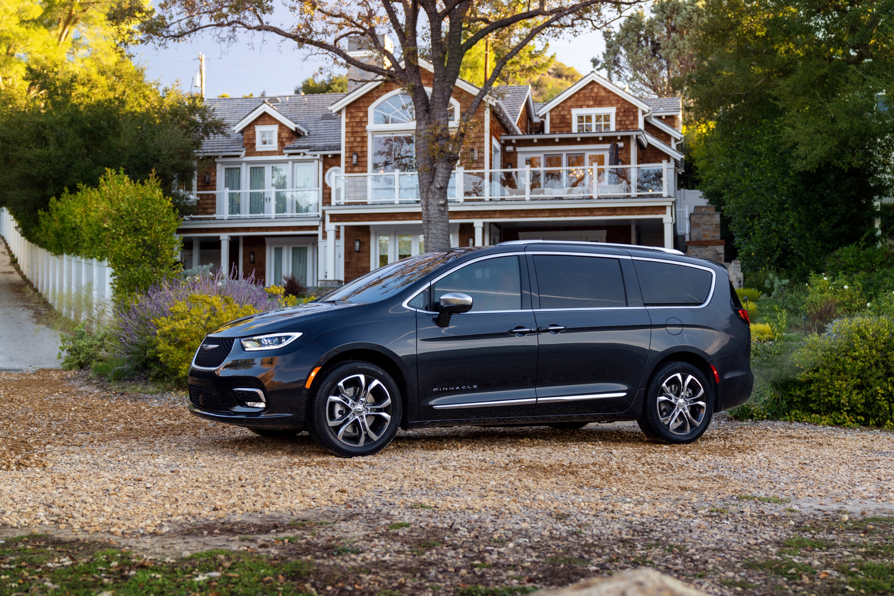 5 Best-Selling Minivans in The US in 2021