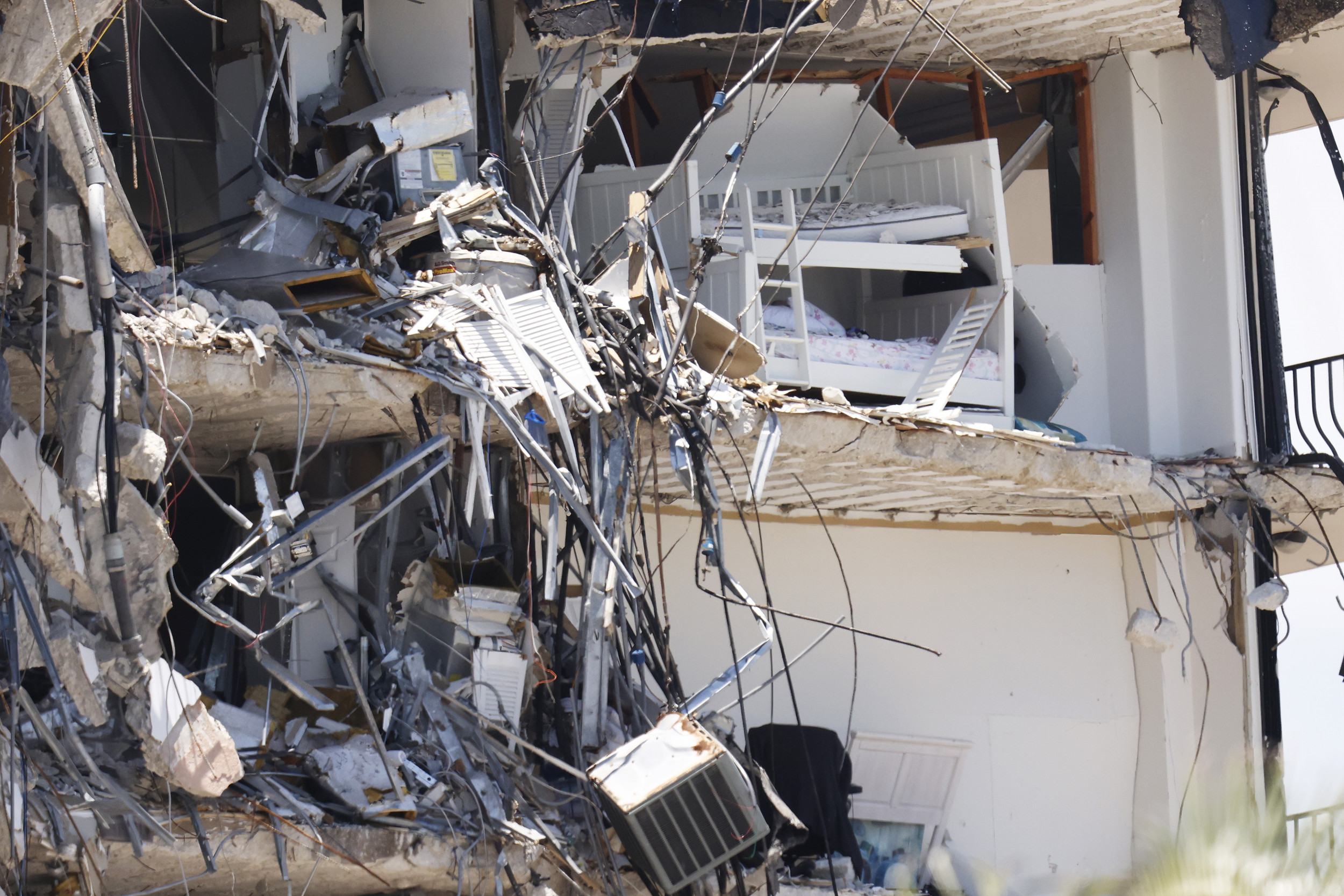 Rescuers Search for Missing Pets of Surfside Condo Collapse as Owners Grapple With Guilt