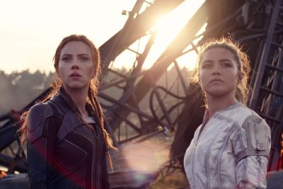Scarlett Johansson and Florence Pugh Scarlett Johansson and Florence Pugh
