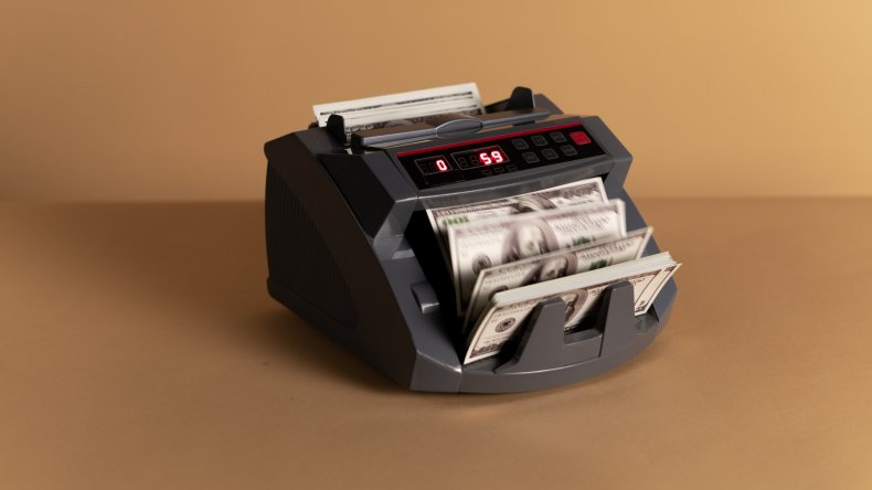 early salary deposit