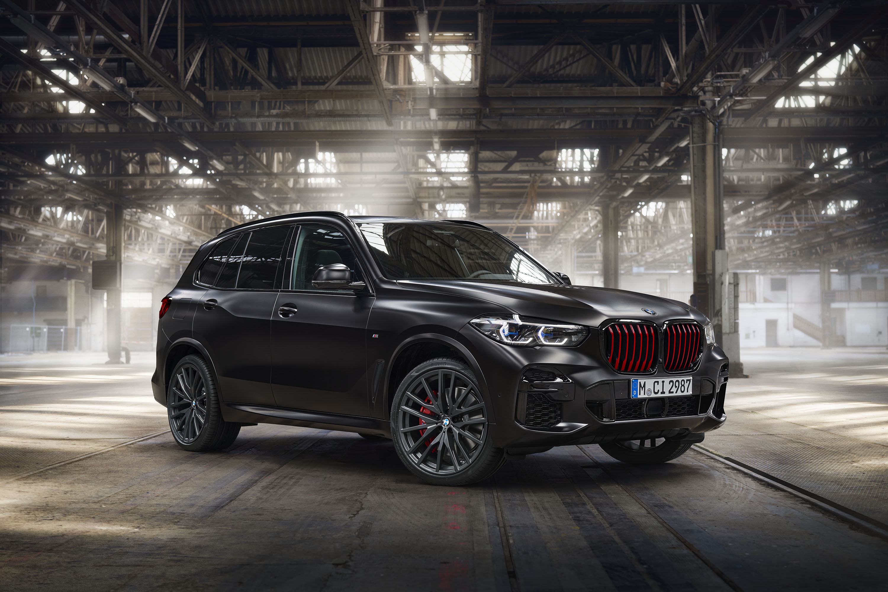 Limited Edition 2022 BMW X5 Black Vermillion Debuts With Envelope