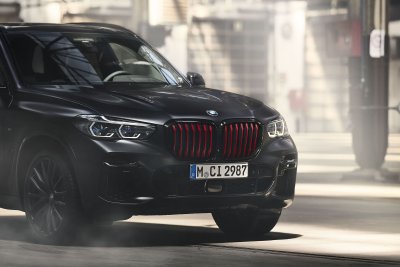2022 BMW xDrive40i Vermillion Edition 2022 BMW xDrive40i Vermillion Edition