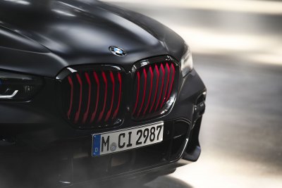 2022 BMW xDrive40i Vermillion Edition