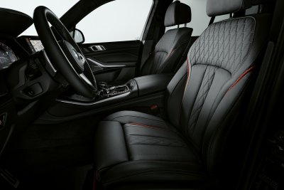 2022 BMW xDrive40i Vermillion Edition 2022 BMW xDrive40i Vermillion Edition