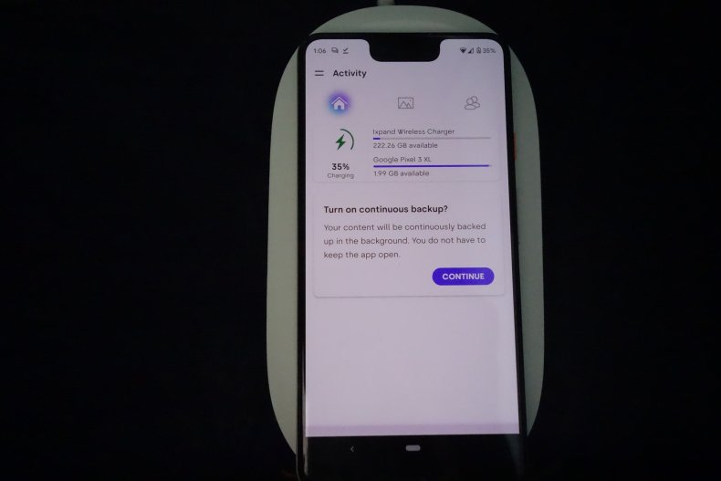 SanDisk iXpand Wireless Charger Sync
