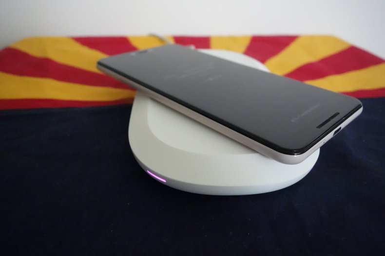SanDisk iXpand Wireless Charger Sync