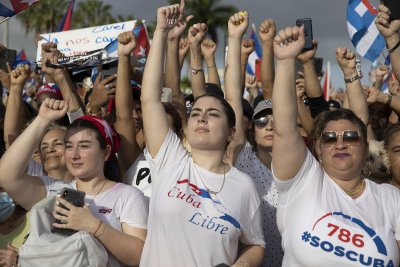 Protesters in Miami Express Solidary with Cuba Protesters in Miami Express Solidary with Cuba