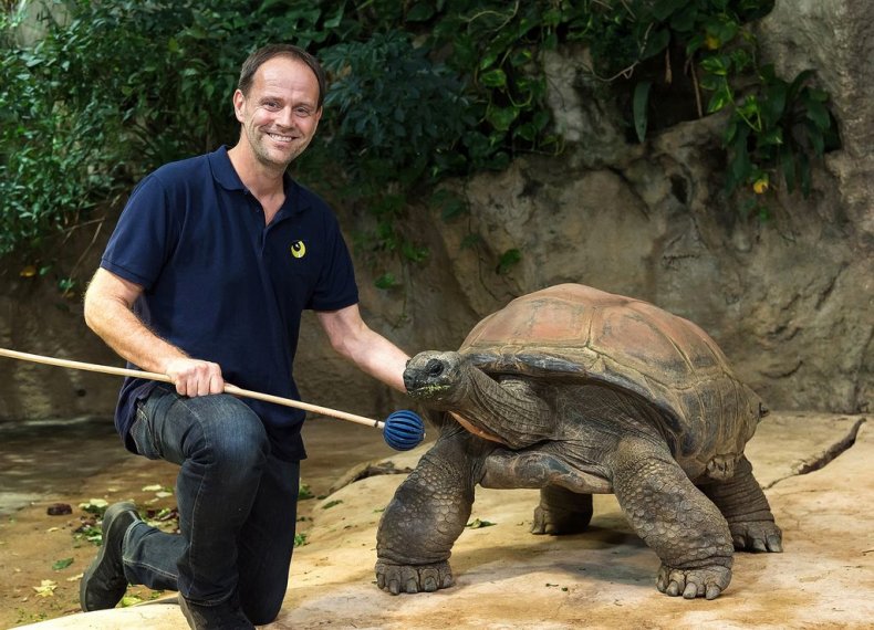 zookeeper with Schurli