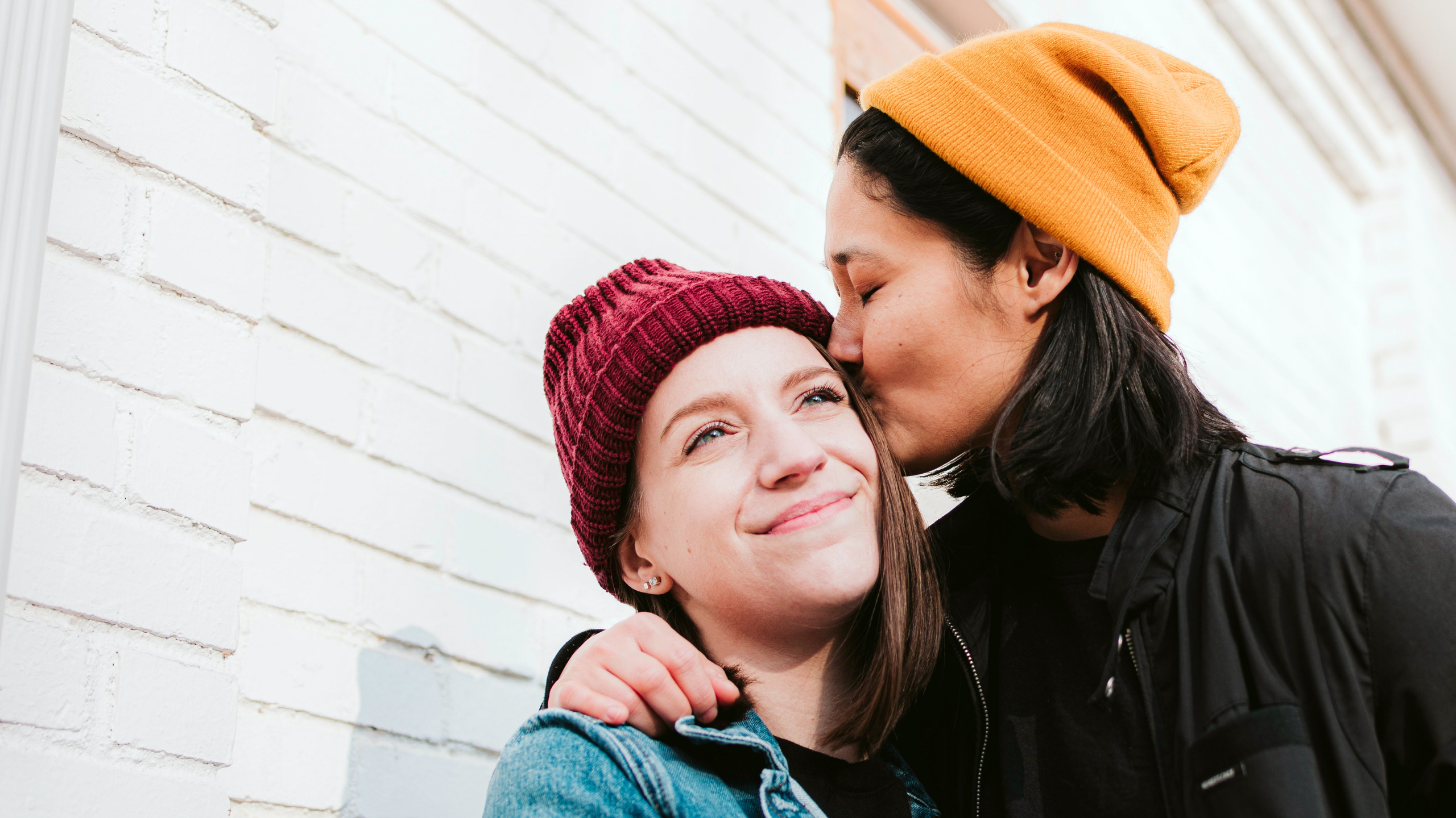 Επίνειο • lesbian couple