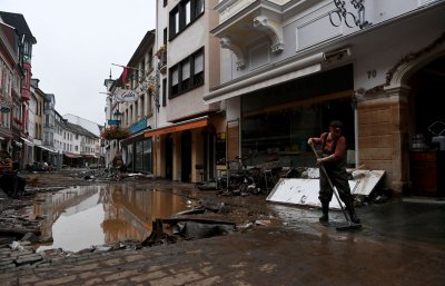 Europe wakes up to devastation from floods Europe wakes up to devastation from floods