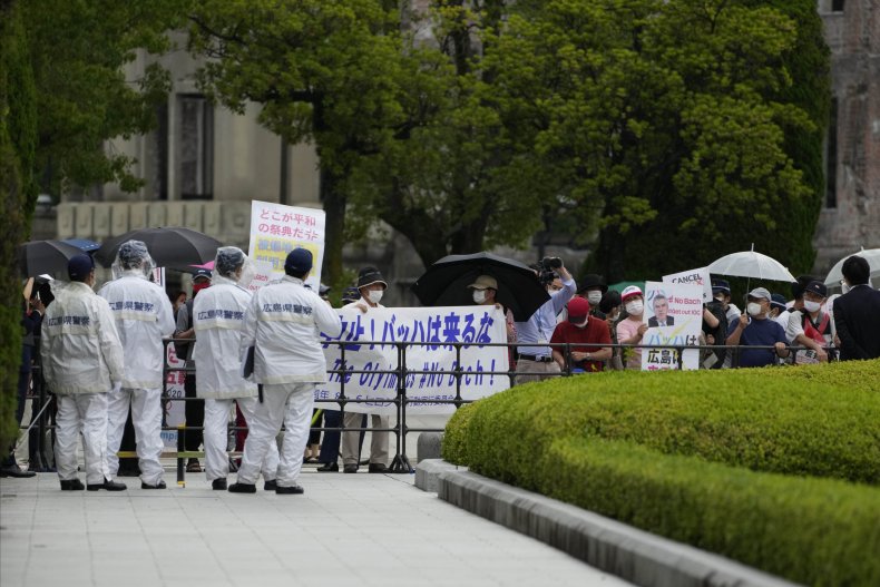 Bach is Met with Protestors in Hiroshima