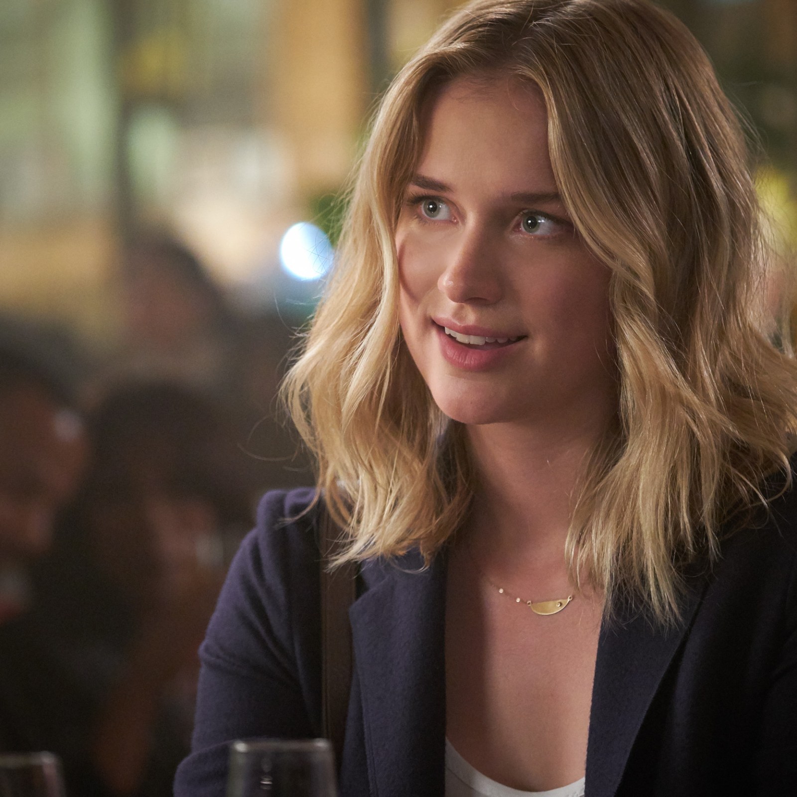 Elizabeth Lail Face