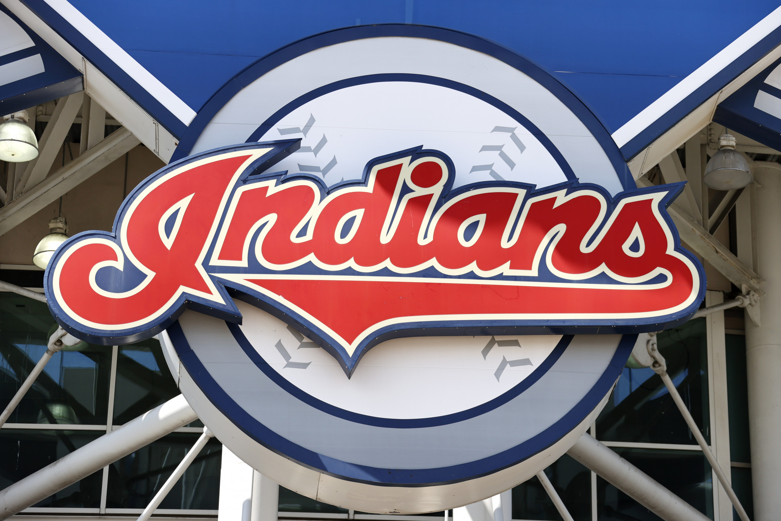 Fans react to news that Cleveland Indians will no longer wear Chief Wahoo  logo in 2019