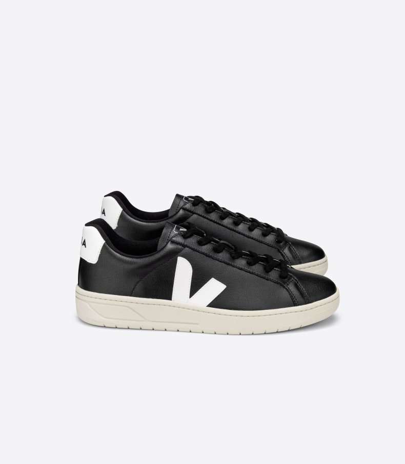 Sustainable Travel Products_Veja Shoes