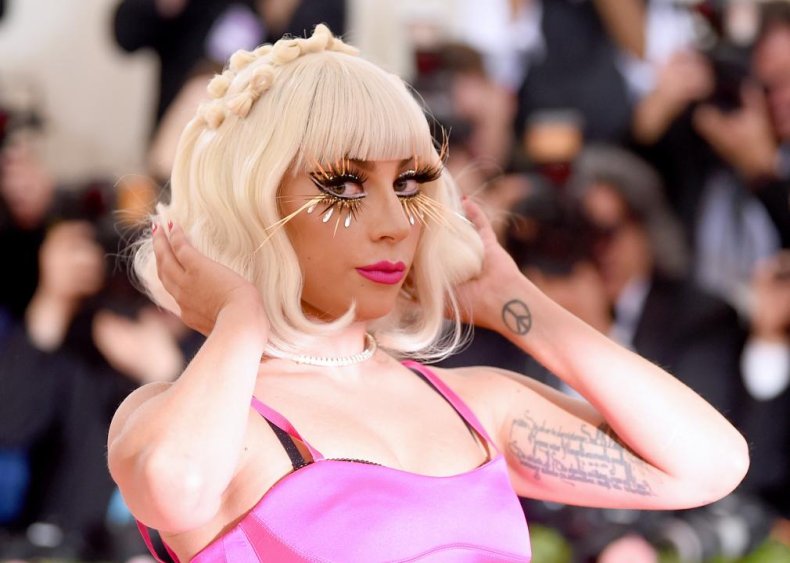 Lady Gaga: Server