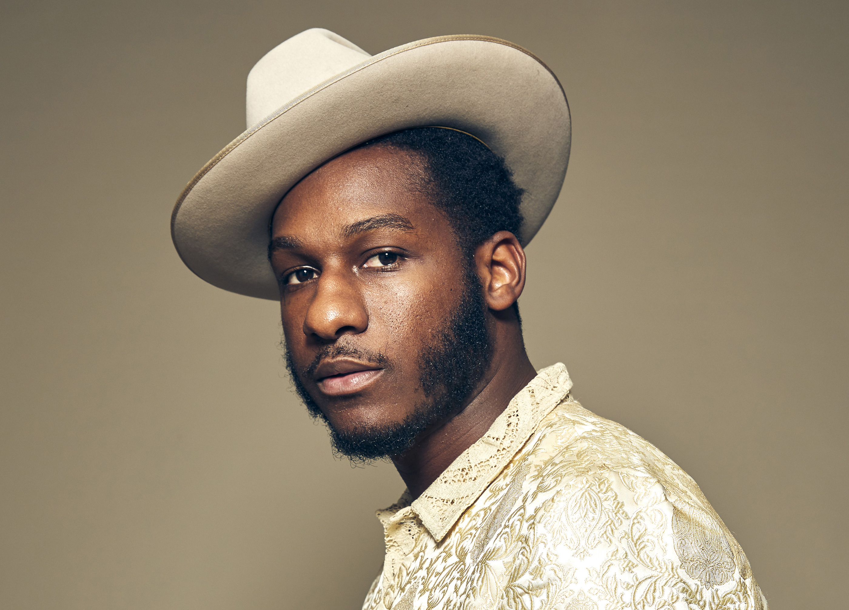 Leon Bridges on his new album 'Gold-Diggers Sound,' advice for aspiring  artists - Good Morning America