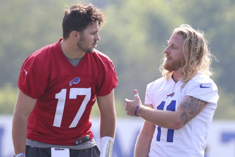 Beasley and Allen talk during training