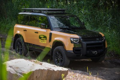 2022 Land Rover Defender Trophy Edition 2022 Land Rover Defender Trophy Edition