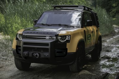 2022 Land Rover Defender Trophy Edition 2022 Land Rover Defender Trophy Edition