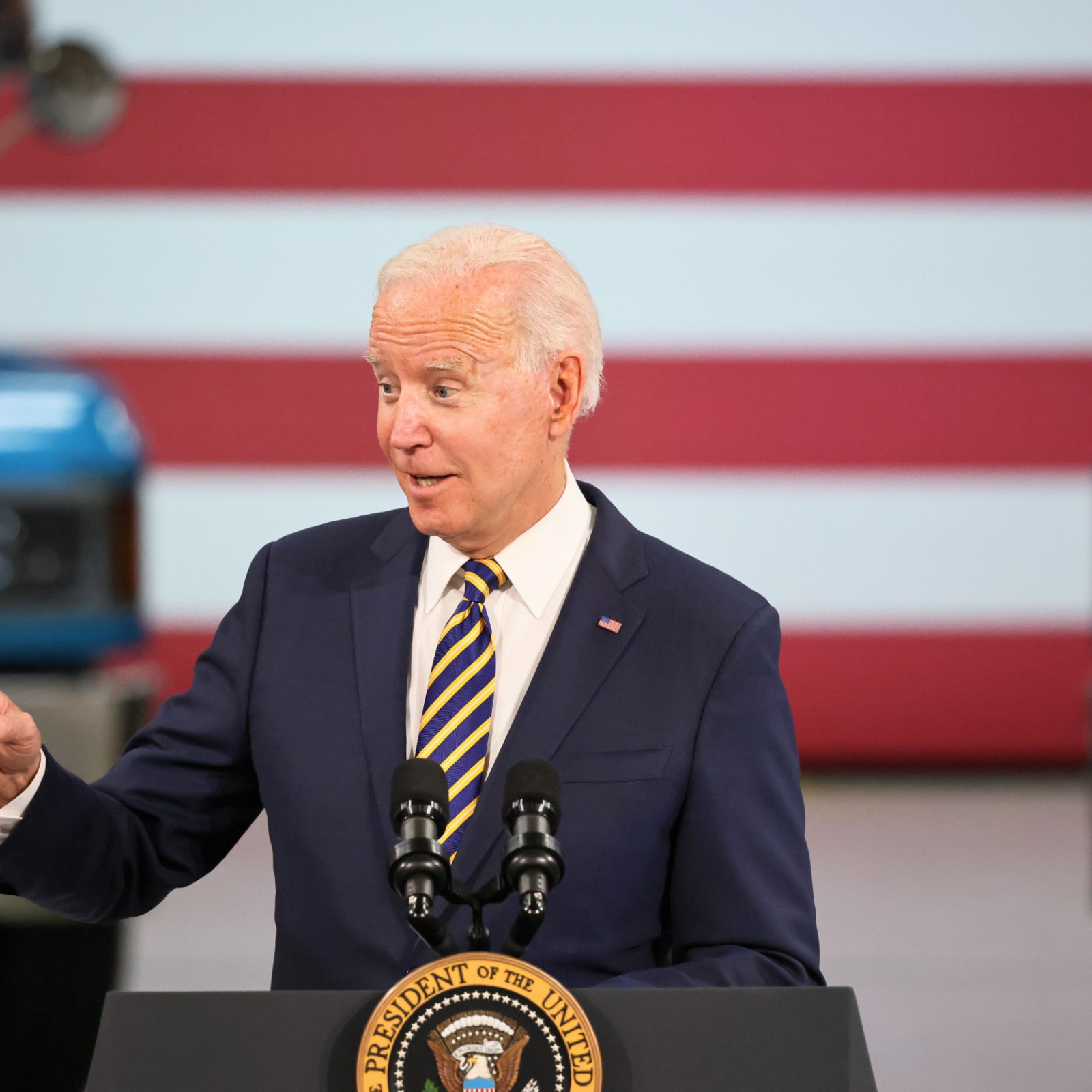 Joe Biden S Motorcade Jeered By Trump Supporters During Pennsylvania Visit Joe Biden S Motorcade Jeered By Trump Supporters During Pennsylvania Visit