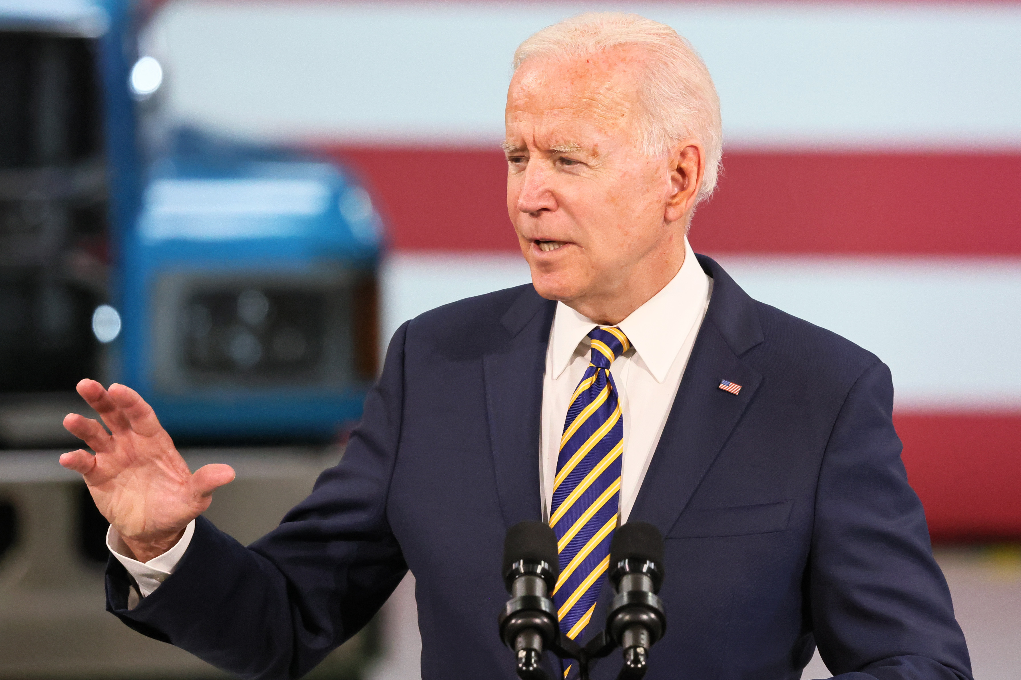 Biden Pushes New Vaccine Policies, Incentives as Virus Cases Surge, Vaccination Rates Slow