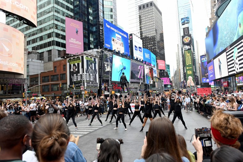 Arts & Entertainment Return To New York